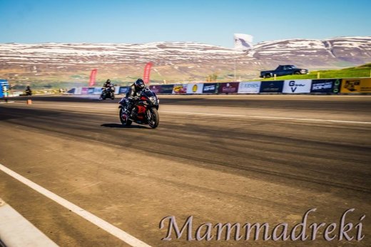 13310355_1055345641217670_7306269868377725141_n