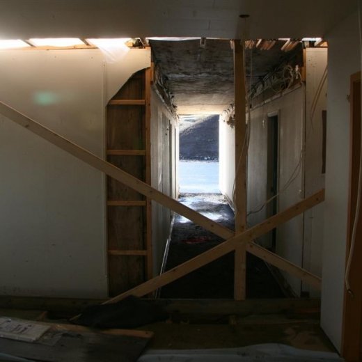 crop-08.10.2011_006__large_