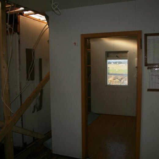 crop-08.10.2011_008__large_