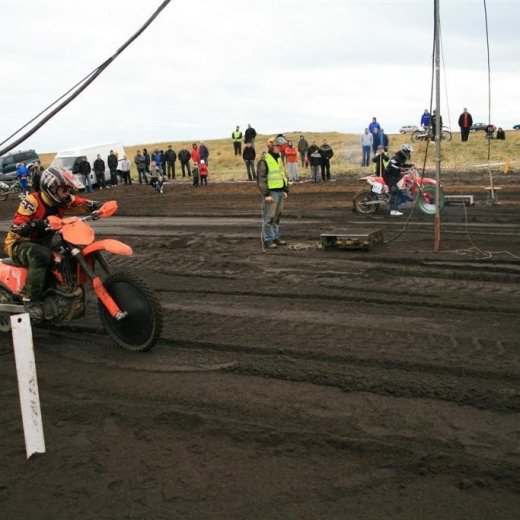 crop-05.09.2009_971__large_