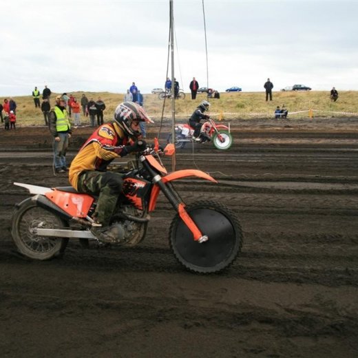 crop-05.09.2009_973__large_