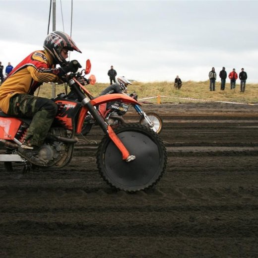 crop-05.09.2009_978__large_