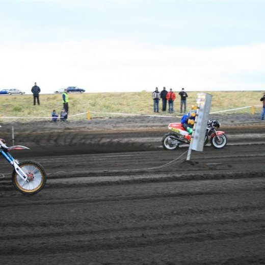 crop-05.09.2009_985__large_