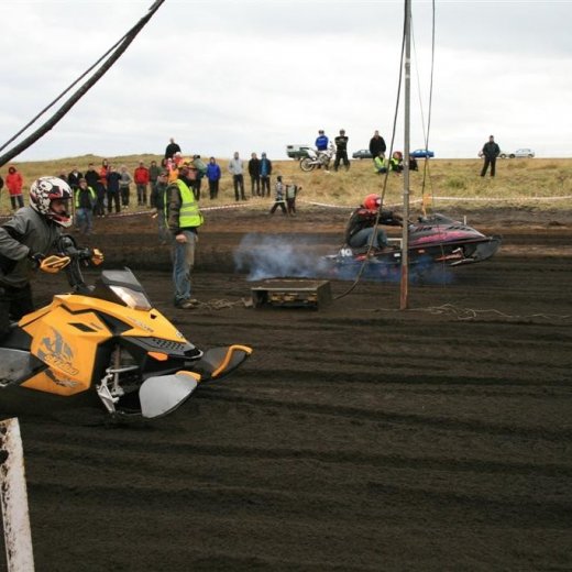 crop-05.09.2009_992__large_