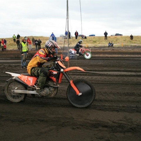 crop-05.09.2009_973__large_