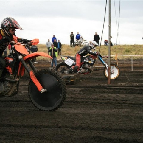 crop-05.09.2009_977__large_