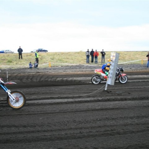 crop-05.09.2009_985__large_