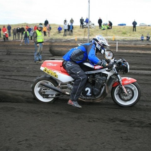 crop-05.09.2009_990__large_