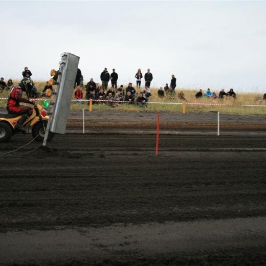 crop-05.09.2009_495__large_