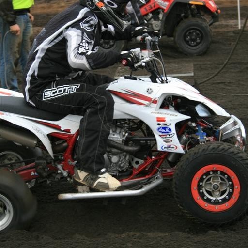 crop-05.09.2009_884__large_