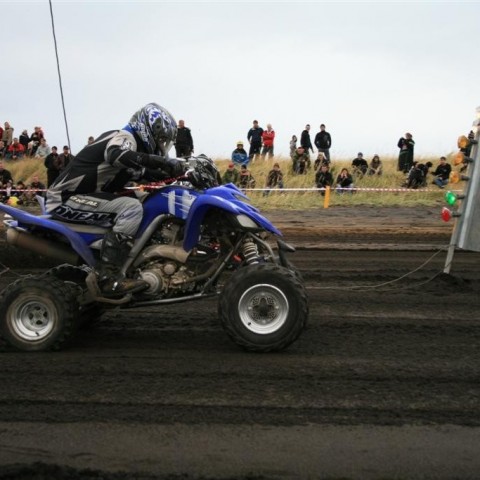 crop-05.09.2009_489__large_