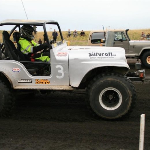 crop-05.09.2009_339__large_