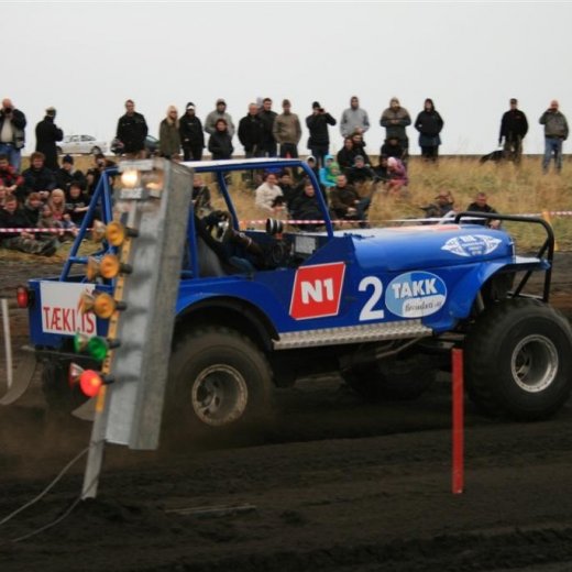 crop-05.09.2009_758__large_