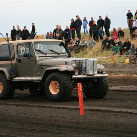 crop-05.09.2009_514__large_