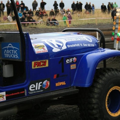 crop-05.09.2009_635__large_