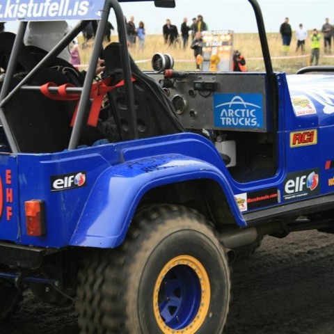 crop-05.09.2009_637__large_