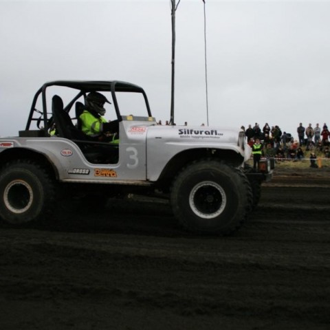 crop-05.09.2009_763__large_