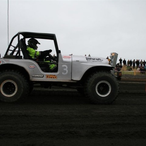 crop-05.09.2009_764__large_