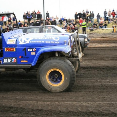 crop-05.09.2009_767__large_