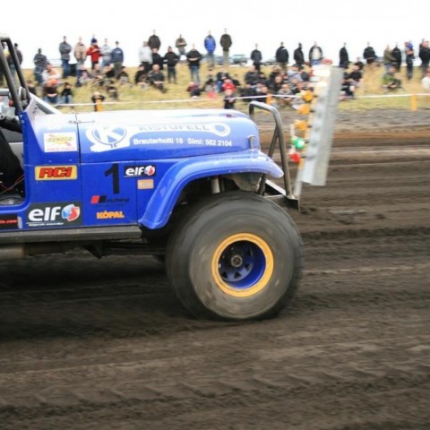 crop-05.09.2009_768__large_