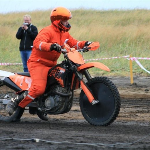 crop-05.09.2009_255__large_