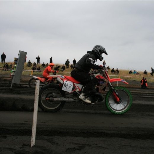 crop-05.09.2009_476__large_