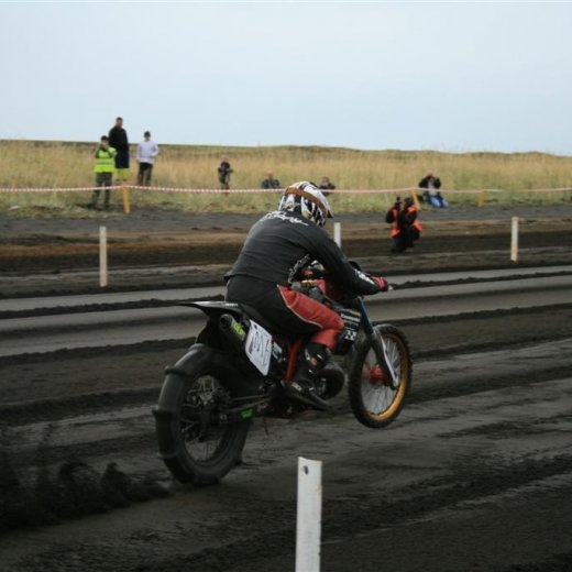 crop-05.09.2009_579__large_