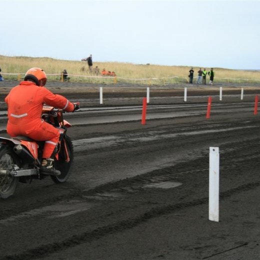 crop-05.09.2009_585__large_