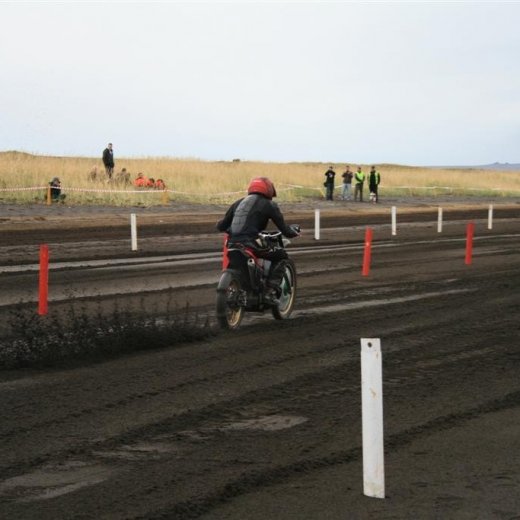 crop-05.09.2009_592__large_