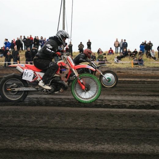 crop-05.09.2009_813__large_