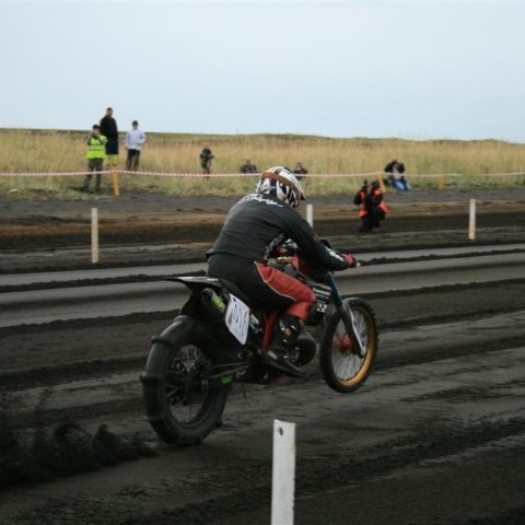 crop-05.09.2009_579__large_