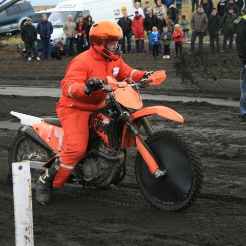 crop-05.09.2009_580__large_