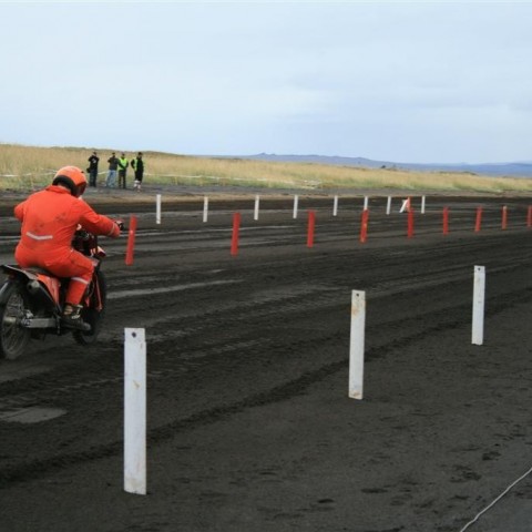 crop-05.09.2009_586__large_