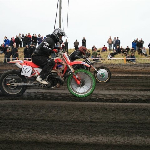 crop-05.09.2009_813__large_