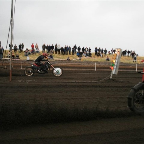 crop-05.09.2009_880__large_