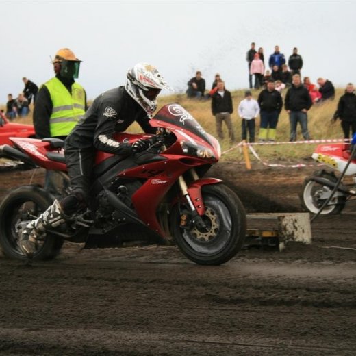 crop-05.09.2009_482__large_