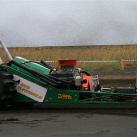 crop-05.09.2009_434__large_