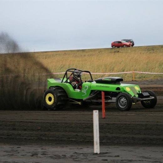 crop-05.09.2009_443__large_