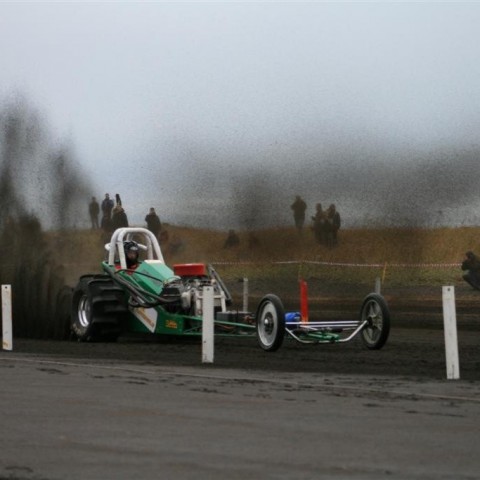 crop-05.09.2009_432__large_