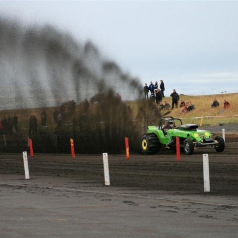 crop-05.09.2009_441__large_