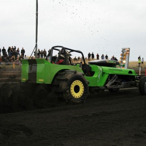 crop-05.09.2009_557__large_