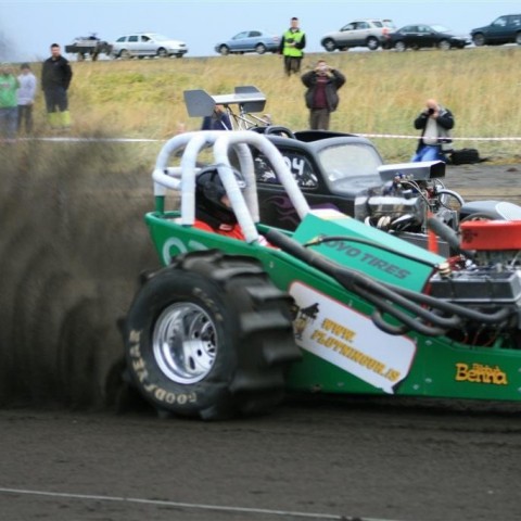 crop-05.09.2009_699__large_