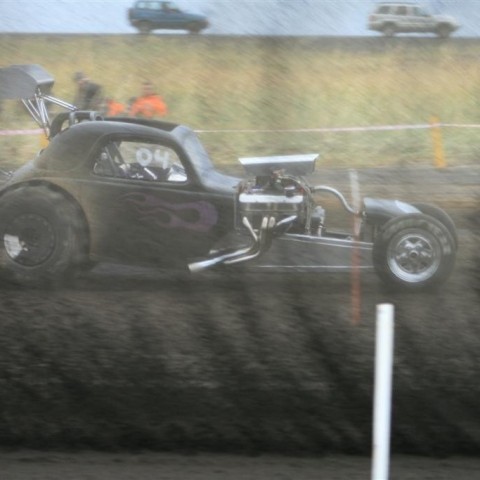 crop-05.09.2009_700__large_