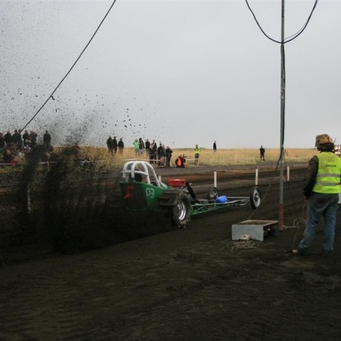 crop-05.09.2009_722__large_