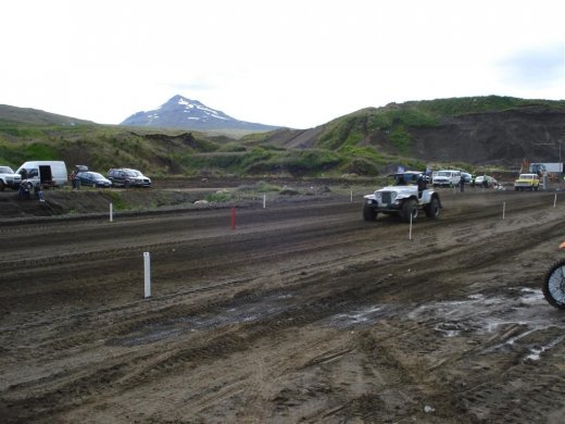 sandur1.08.09_045__large_