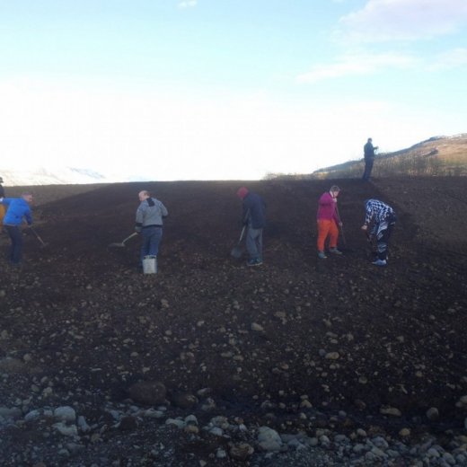 crop-980360_10151698790744026_1325156015_o