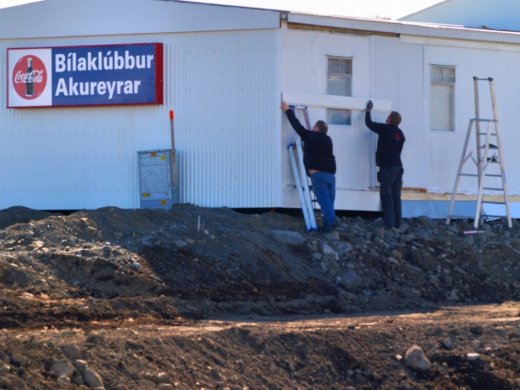 919717_525707360819368_1338638434_o