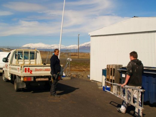 966942_525707037486067_725092609_o