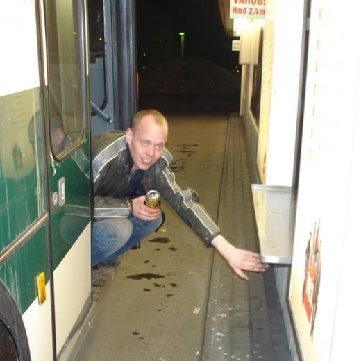 crop-08.04.2009_y_042__large_