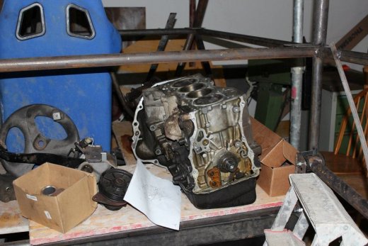 374289_304029839620550_100000406094739_1035241_799516966_n